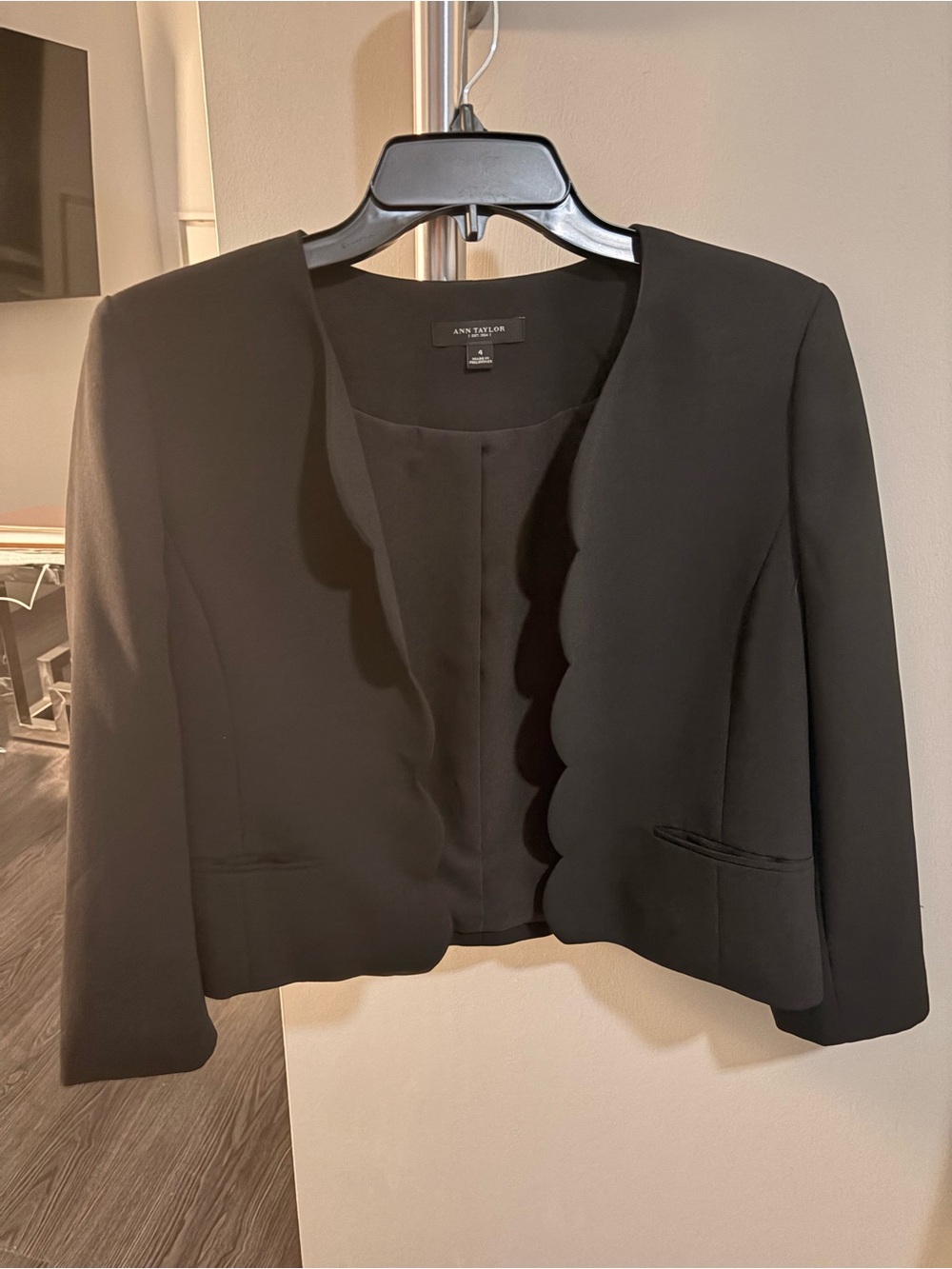 Ann Taylor Black Scalloped Open-Front Blazer Jacket